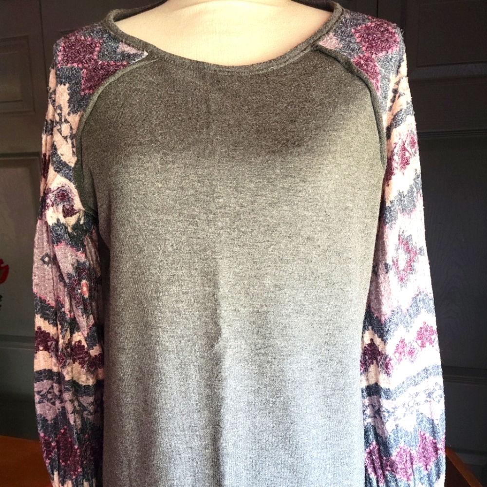 Pullover sweatshirt with sweater designed sleeves